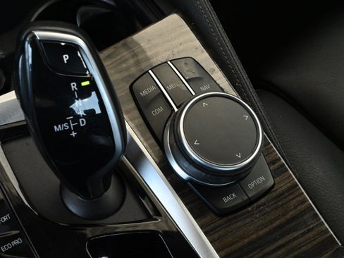 Used 2021 BMW M550i xDrive AWD/4WD image 21