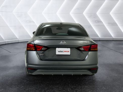 Used 2024 Nissan Altima 2.5 SV FWD image 5