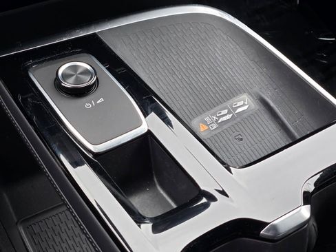 Certified 2025 Buick Enclave Preferred image 29