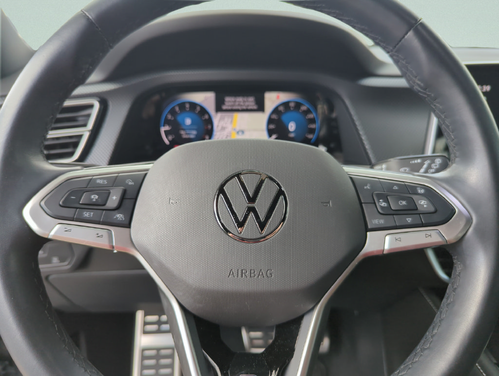 Used 2024 Volkswagen Atlas Cross Sport SEL Premium R-Line AWD/4WD image 44
