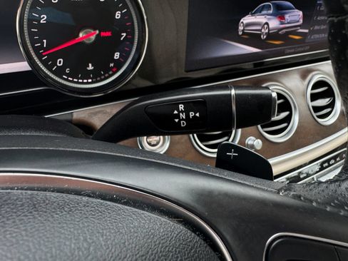Used 2017 Mercedes-Benz E 300 image 34