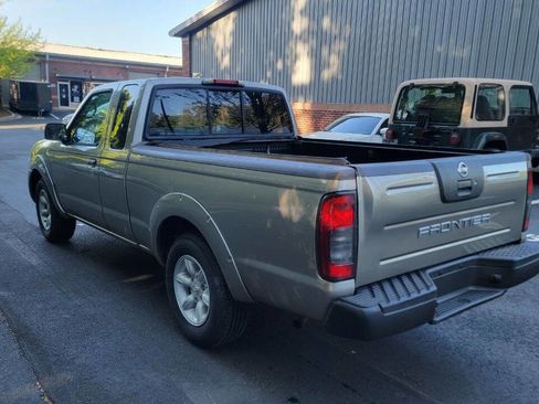 Used 2002 Nissan Frontier XE image 7
