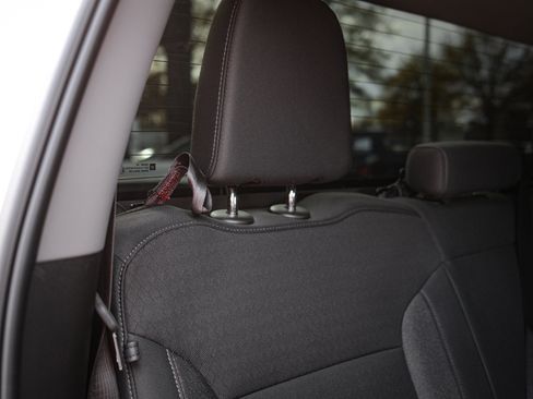 Used 2025 Chevrolet Silverado 2500 Custom w/ Custom Value Package image 33