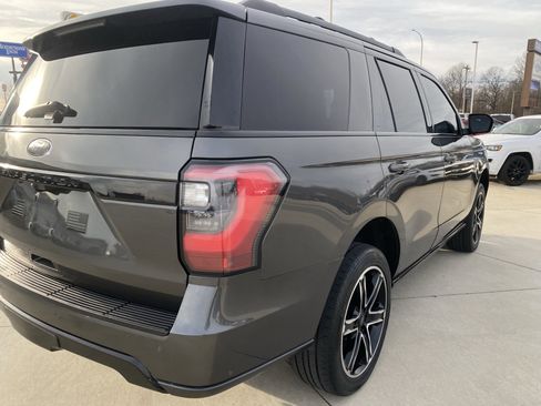 Used 2019 Ford Expedition Limited image 6