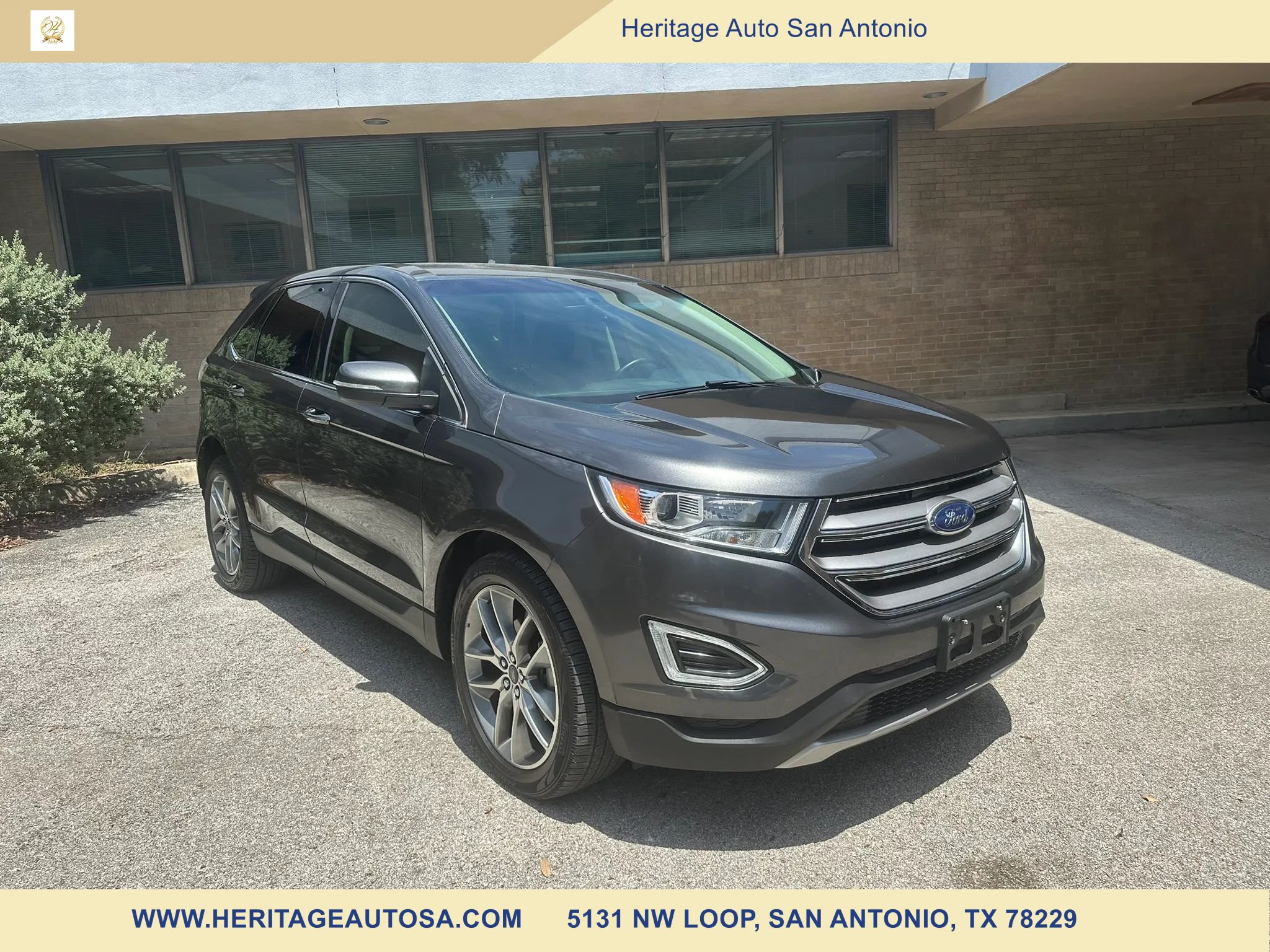 Used 2016 Ford Edge Titanium FWD image 3