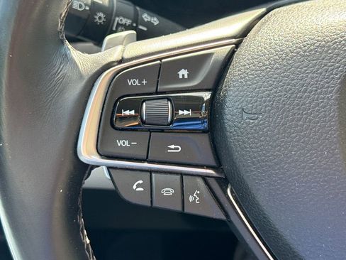 Used 2018 Honda Accord Touring image 29