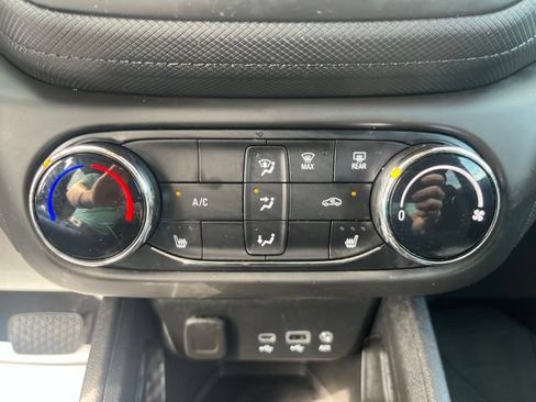 Used 2023 Chevrolet TrailBlazer LT FWD image 29