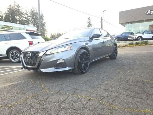 Used 2022 Nissan Altima 2.5 SR image 3