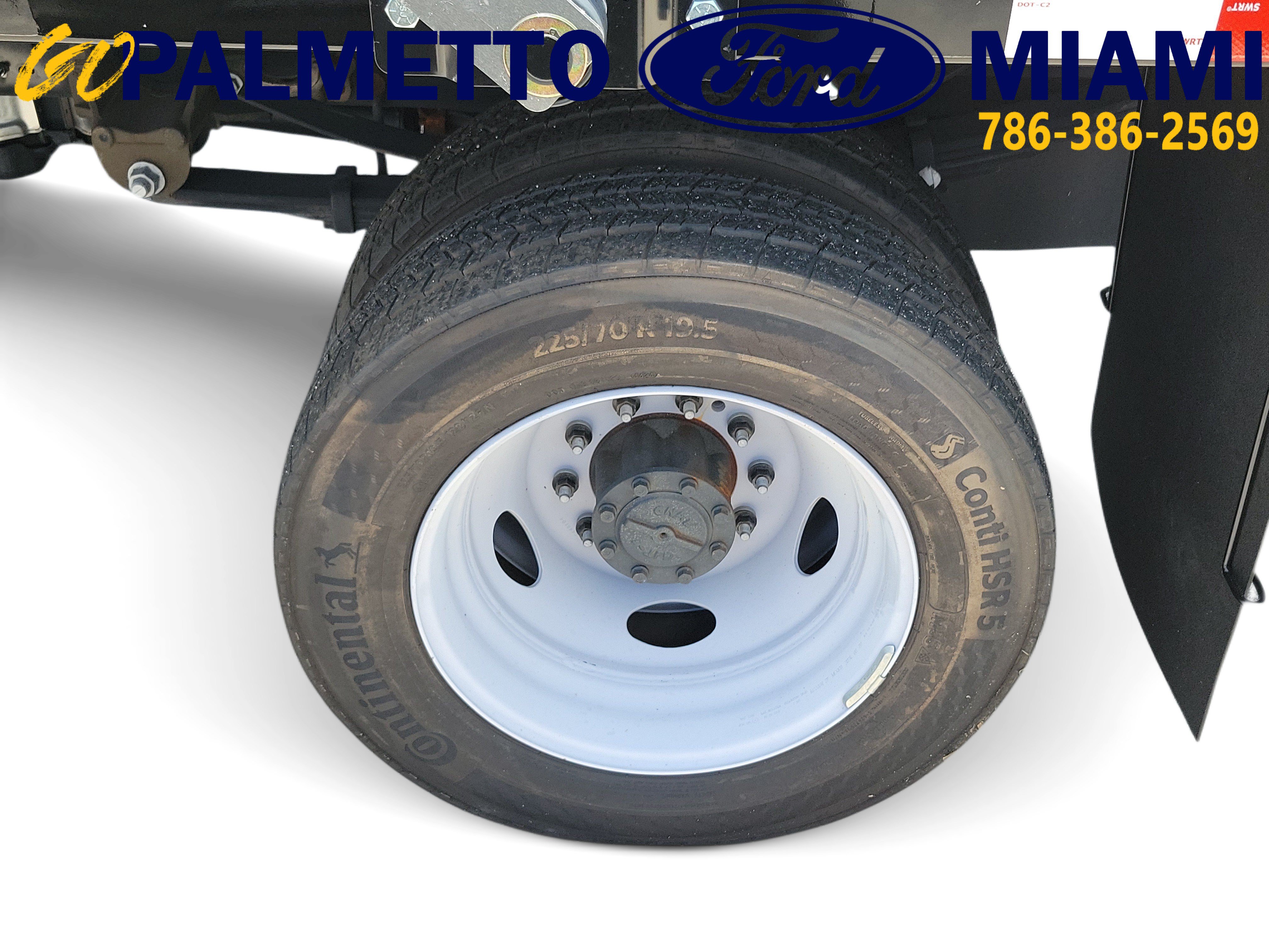 Used 2024 Ford F450 XL AWD/4WD image 8