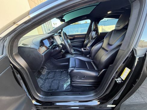 Used 2019 Tesla Model X Long Range image 22