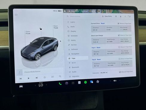 Used 2023 Tesla Model Y Long Range image 52