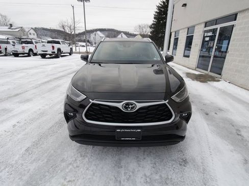 Used 2022 Toyota Highlander XLE image 5