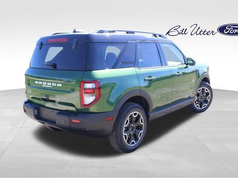 New 2025 Ford Bronco Sport Outer Banks image 3