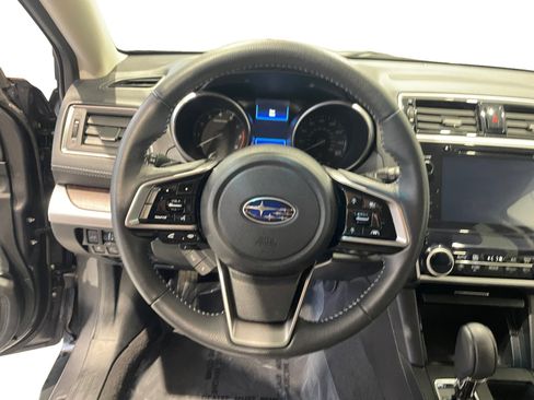 Used 2019 Subaru Outback 3.6R Limited image 18