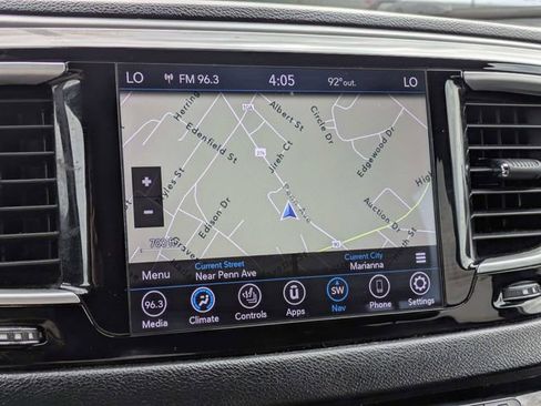 Used 2020 Chrysler Pacifica Touring-L w/ Advanced Safetytec Group AWD/4WD image 21