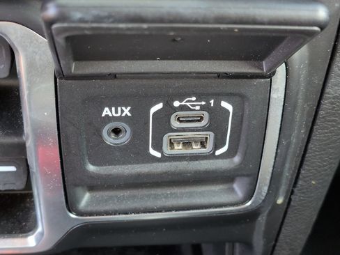 Used 2023 Jeep Wrangler Unlimited Sport AWD/4WD image 21