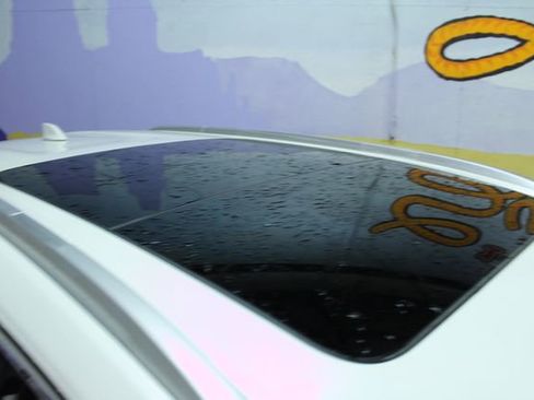 Used 2021 Nissan Rogue SV image 5