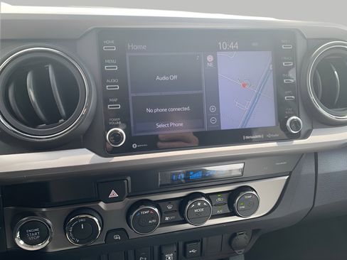 Used 2023 Toyota Tacoma SR5 AWD/4WD image 14