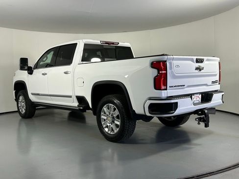 Used 2024 Chevrolet Silverado 2500 High Country w/ High Country Premium Package image 5