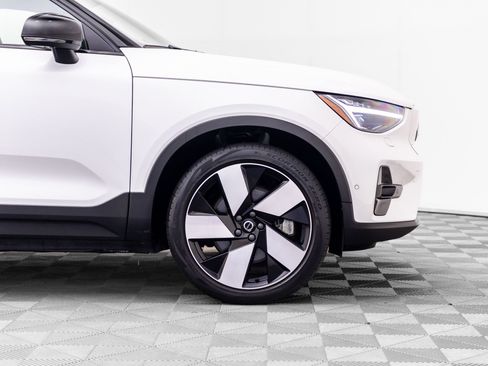 Used 2023 Volvo XC40 Recharge Ultimate AWD/4WD image 33