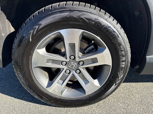 Used 2025 Honda Pilot EX-L image 13
