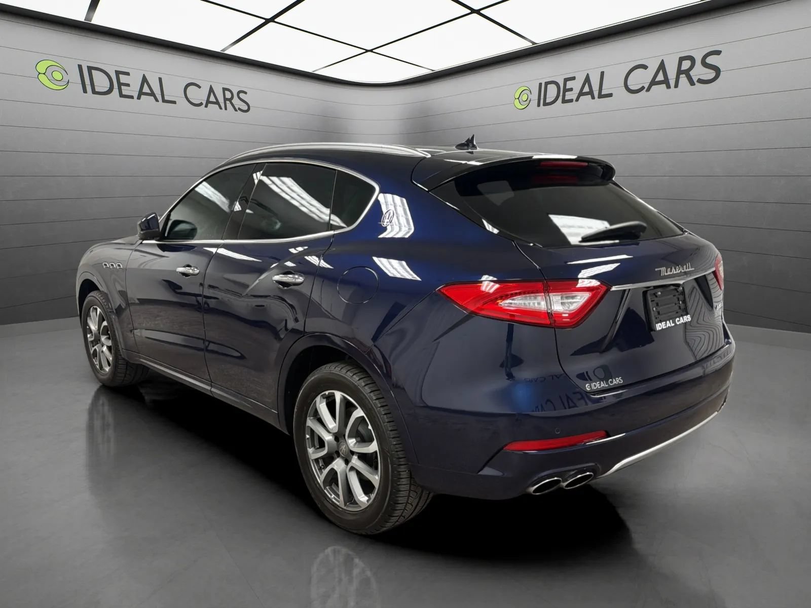 Used 2017 Maserati Levante w/ Luxury Package AWD/4WD image 7