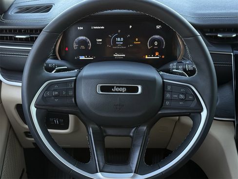 Used 2023 Jeep Grand Cherokee L Limited w/ Luxury Tech Group II image 11