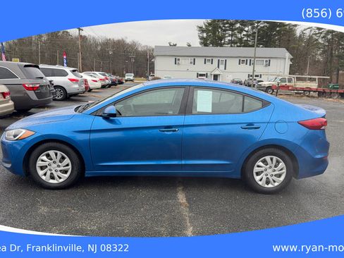 Used 2018 Hyundai Elantra SE w/ Cargo Package image 5