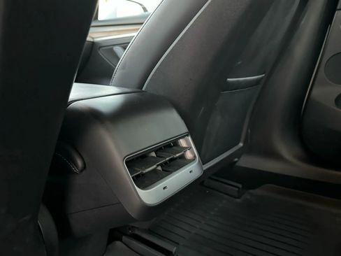 Used 2021 Tesla Model 3 Standard Range Plus image 20