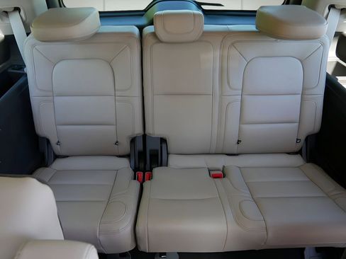 Used 2024 Lincoln Navigator Reserve AWD/4WD image 16