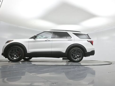 New 2026 Ford Explorer ST AWD/4WD image 7
