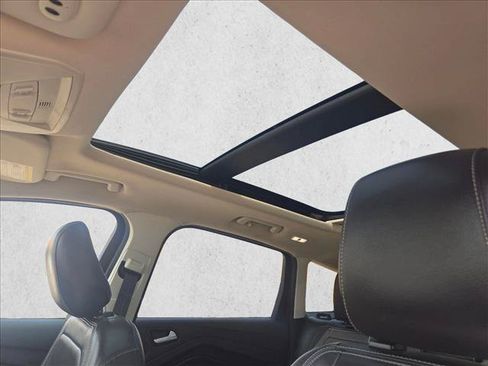 Used 2019 Ford Escape Titanium FWD image 16