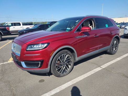 Used 2019 Lincoln Nautilus Reserve AWD/4WD image 2
