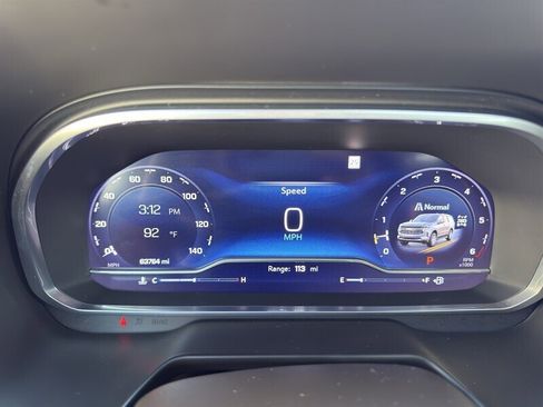 Used 2023 Chevrolet Suburban Z71 image 35