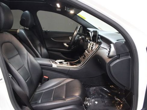 Used 2019 Mercedes-Benz C 300 4MATIC Sedan image 23
