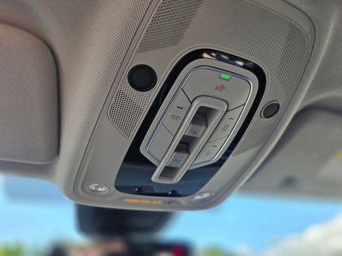 Used 2023 Audi Q8 Premium Plus image 27