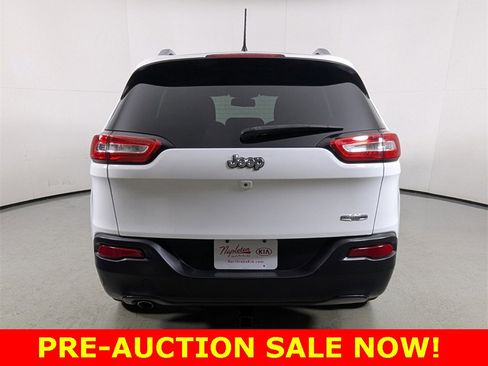 Used 2018 Jeep Cherokee Latitude image 6