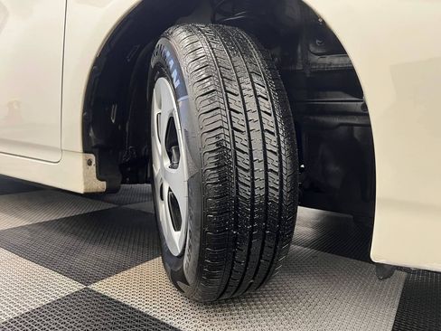 Used 2012 Toyota Prius Three FWD image 27