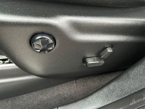 Used 2022 Dodge Durango GT image 36