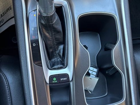 Used 2019 Honda Accord Sport image 18