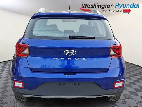 New 2026 Hyundai Venue SEL FWD image 5