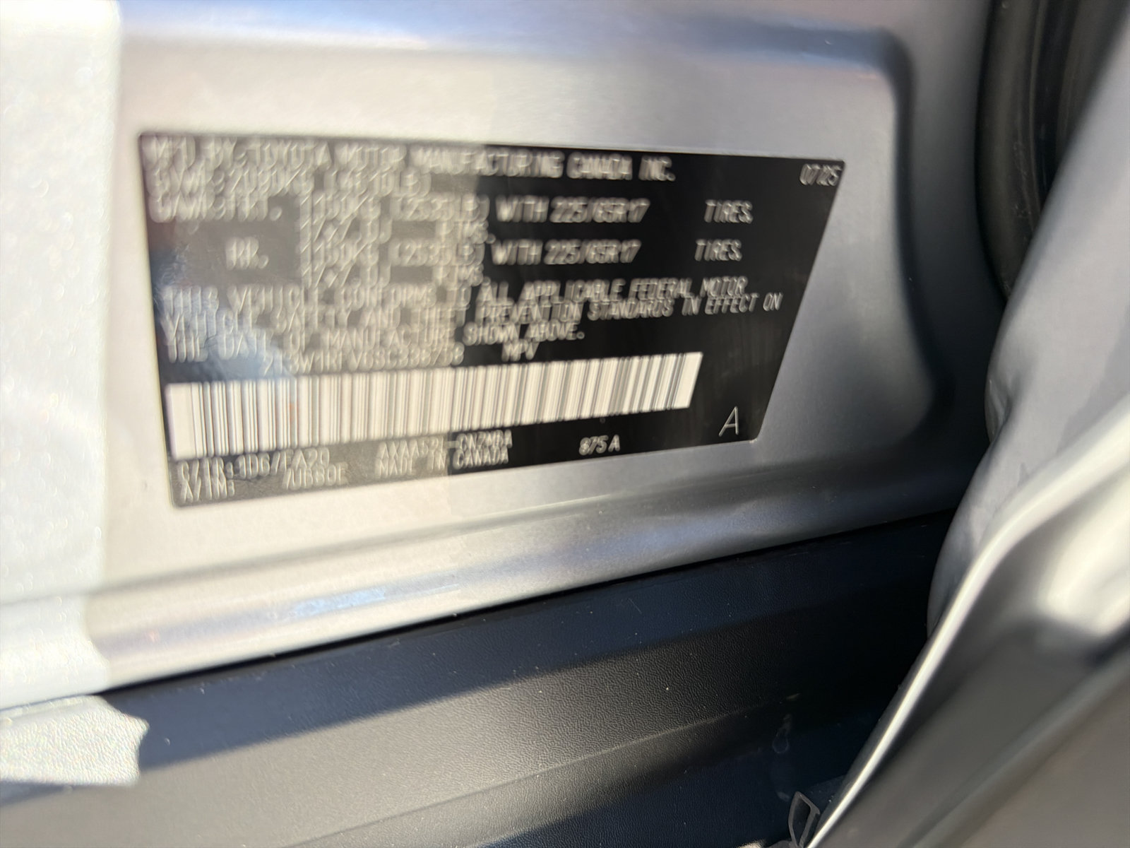 Used 2025 Toyota RAV4 XLE FWD image 32
