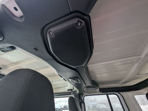 Used 2023 Jeep Wrangler Sahara image 18