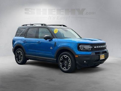 Certified 2025 Ford Bronco Sport Outer Banks w/ Outer Banks Tech Package+ AWD/4WD image 2