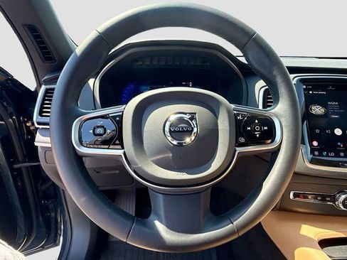 Used 2023 Volvo XC90 B6 Ultimate w/ Protection Package Premier AWD/4WD image 14