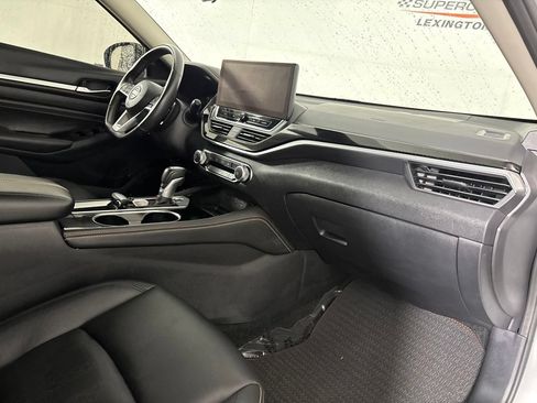 Used 2023 Nissan Altima 2.5 SR w/ SR Premium Package FWD image 33