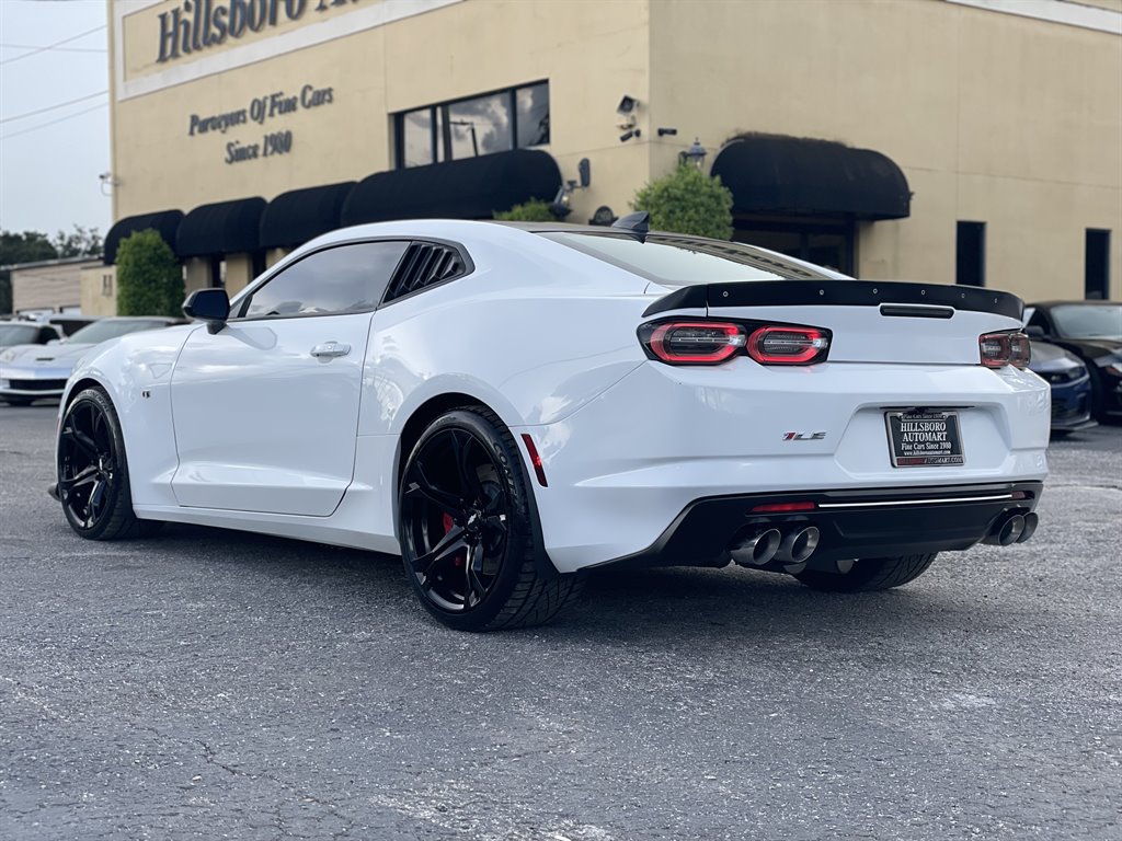 Used 2019 Chevrolet Camaro SS RWD image 11