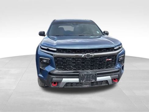 Used 2025 Chevrolet Traverse Z71 w/ Driver Confidence Package image 5