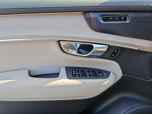 New 2026 Volvo XC90 B6 Ultra w/ Protection Package Premier AWD/4WD image 10