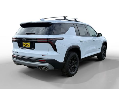 New 2026 Chevrolet Traverse Z71 w/ Enhanced Driving Package AWD/4WD image 5
